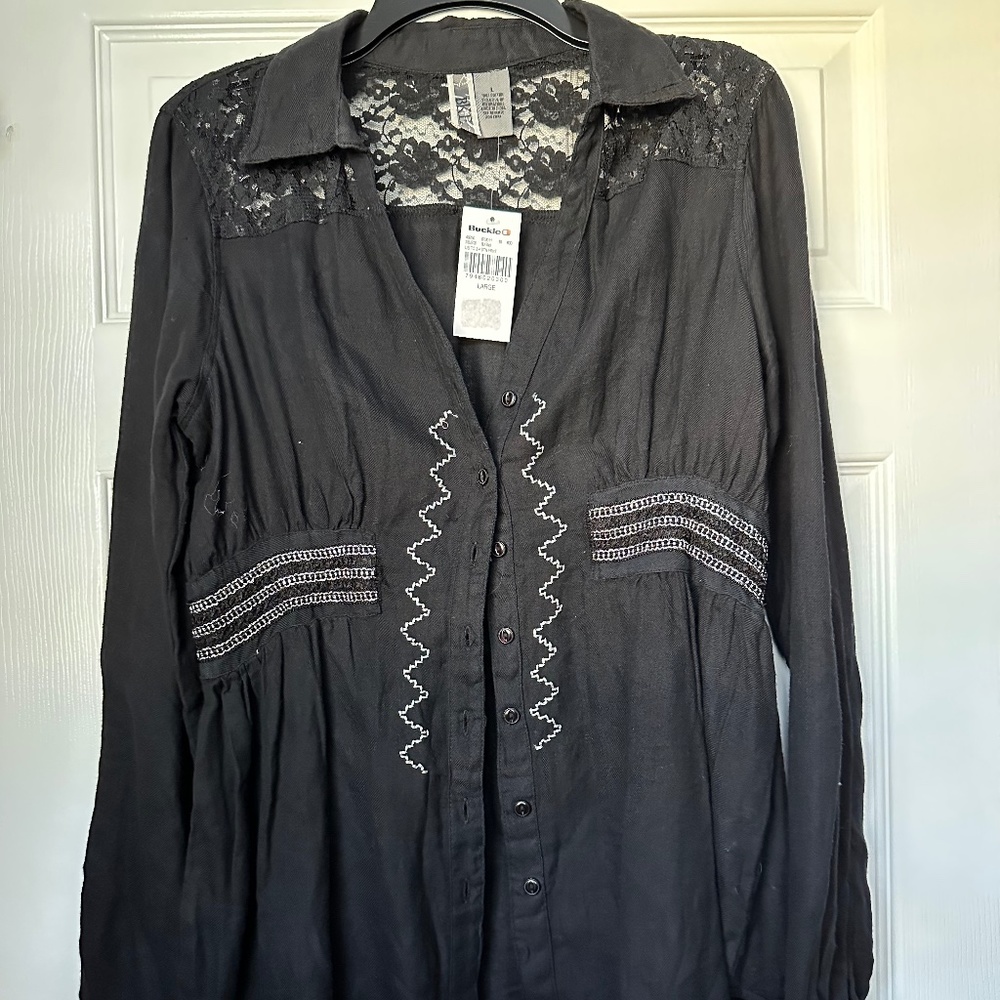 BKE From Buckle set of 2 tops